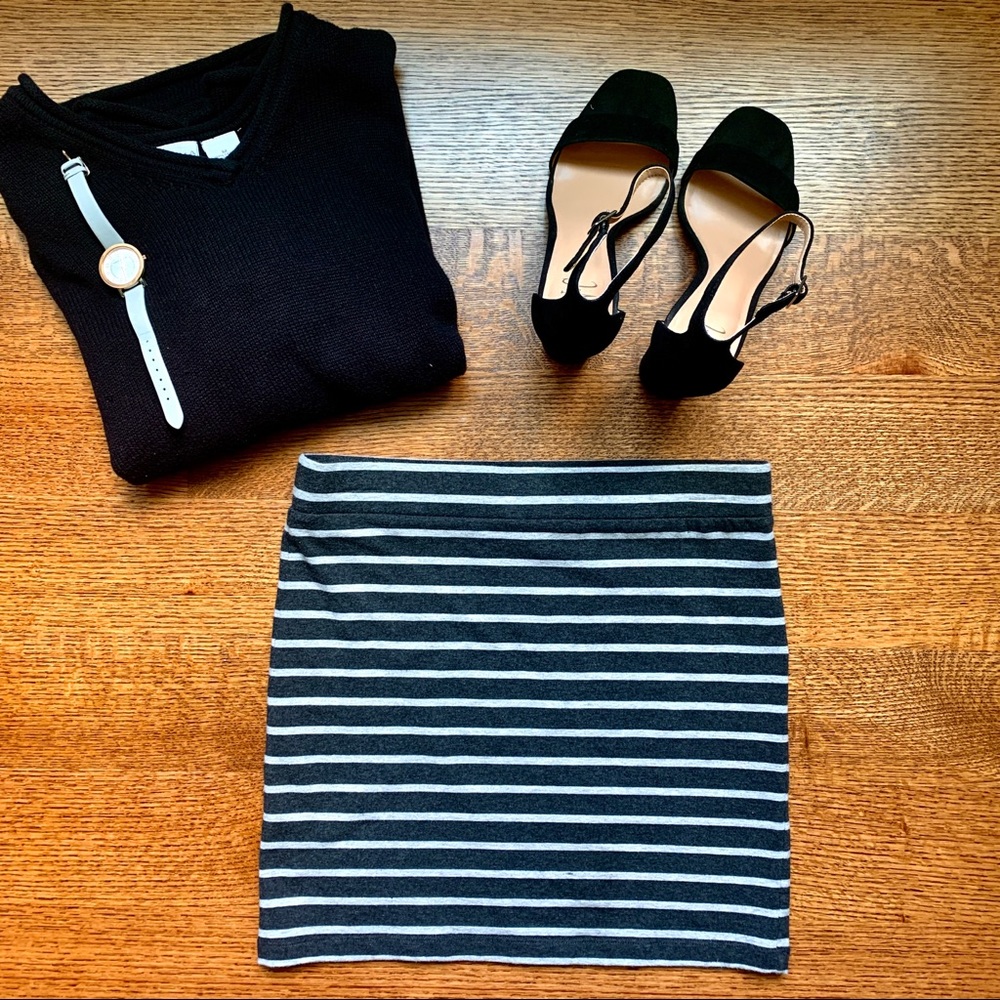 FOREVER 21 STRIPED MINI SKIRT